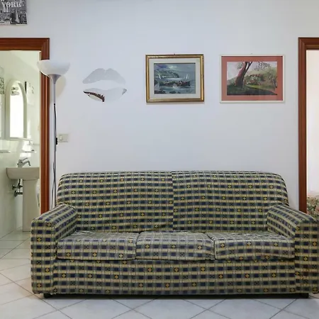 A Due Passi Dal Mare מרינה די קמפו